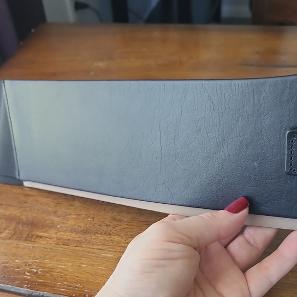 Ann Taylor Elegant Black Leather Belt - Picture 7 of 11